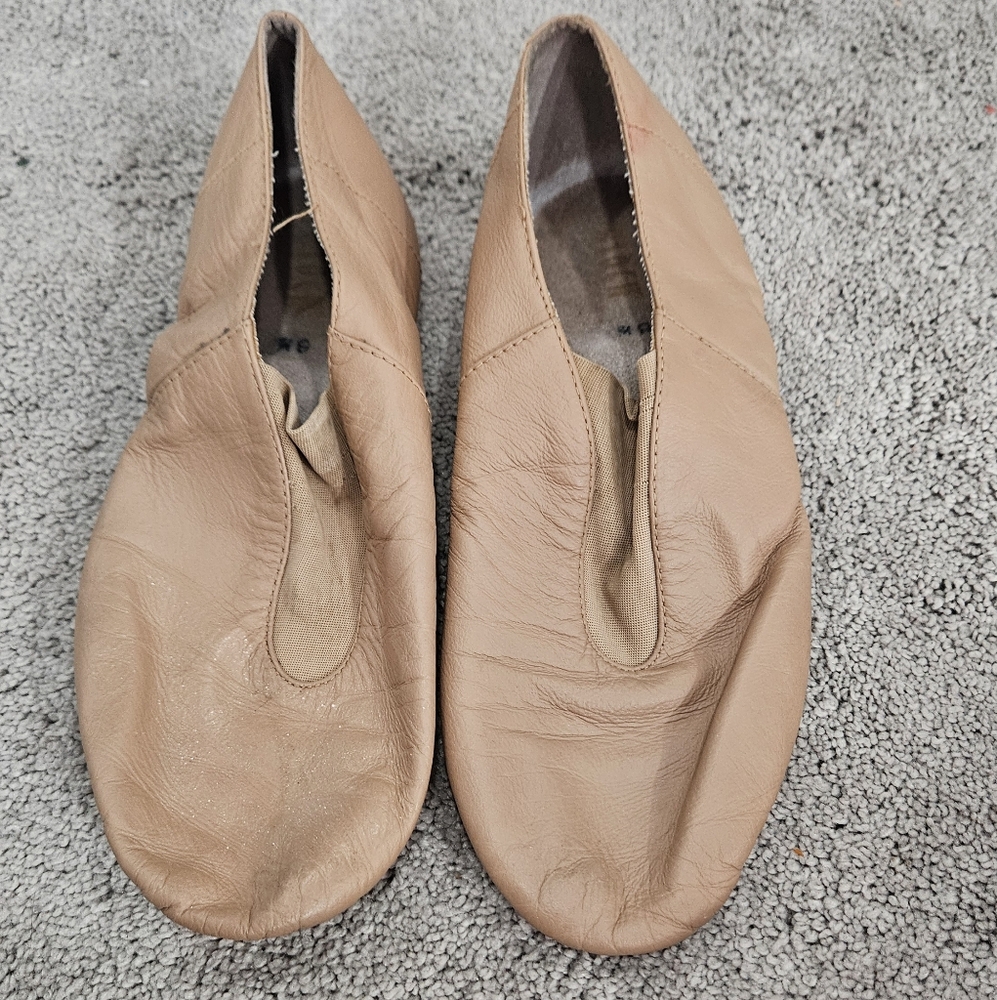 Tan bloch jazz shoes size 6 1/2